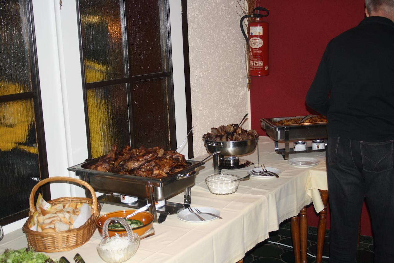 Gasthaus Zur Quelle Bad Marienberg Zewnętrze zdjęcie